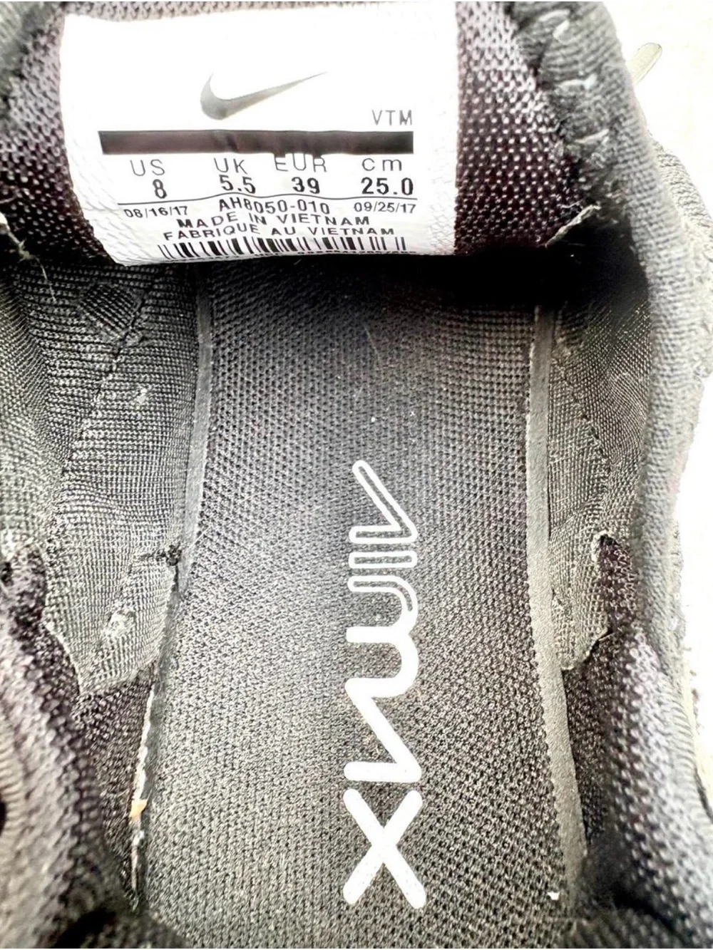 Nike versatile black